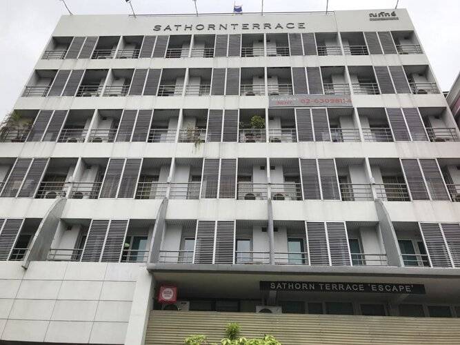 Sathorn Terrace Apartment