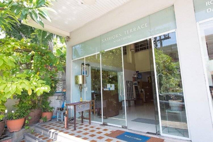 Sathorn Terrace Apartment