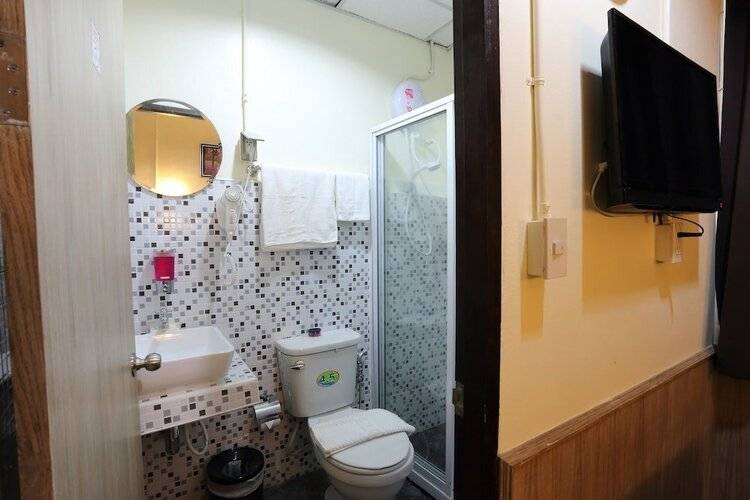 Sukhumvit 20 Hotel