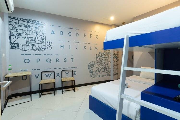 Secret Service Bed and Breakfast Hotel