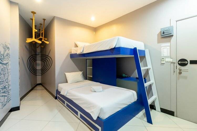 Secret Service Bed and Breakfast Hotel