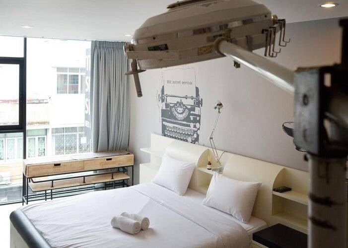 Secret Service Bed and Breakfast Hotel