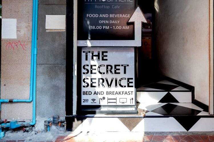 Secret Service Bed and Breakfast Hotel