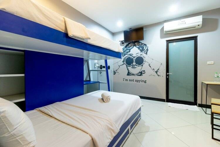 Secret Service Bed and Breakfast Hotel