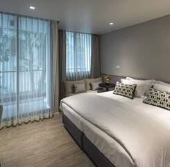 $item['hotel']['name']