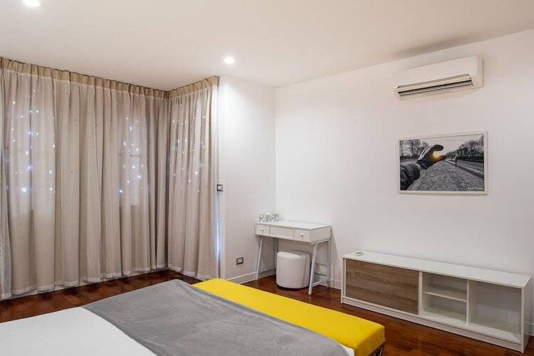 Benviar Tonson Residence
