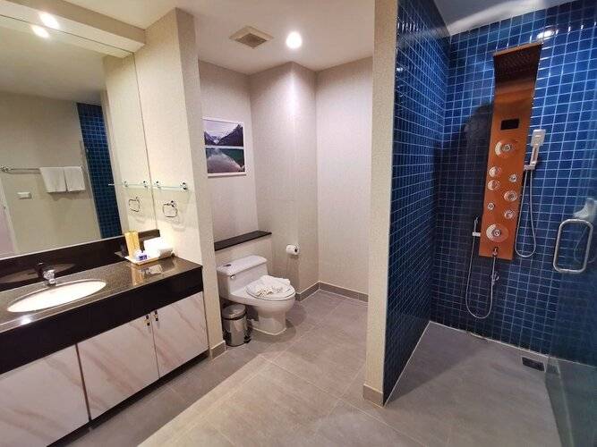 Benviar Tonson Residence