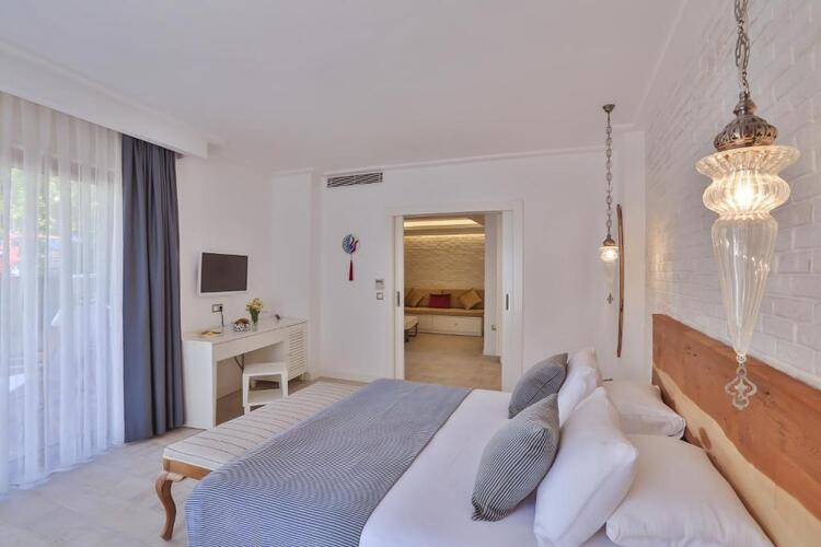 Arnna Hotel