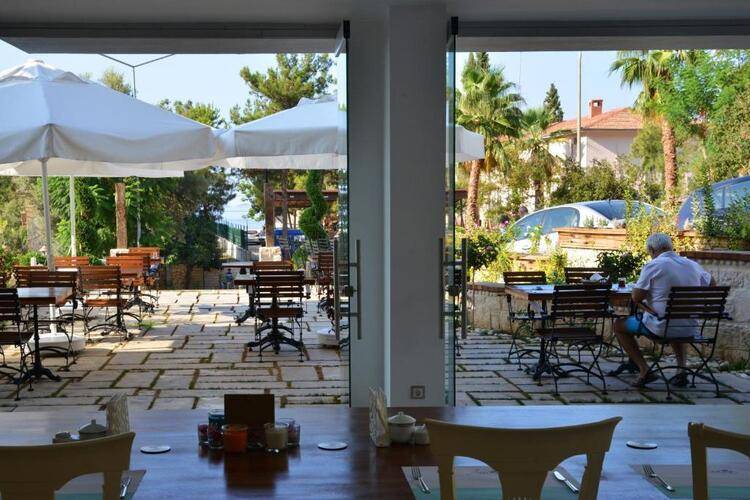 Arnna Hotel