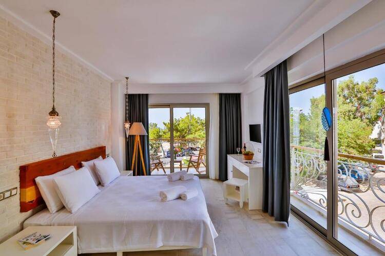 Arnna Hotel