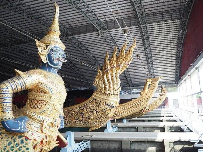 Scene Bangkok Noi