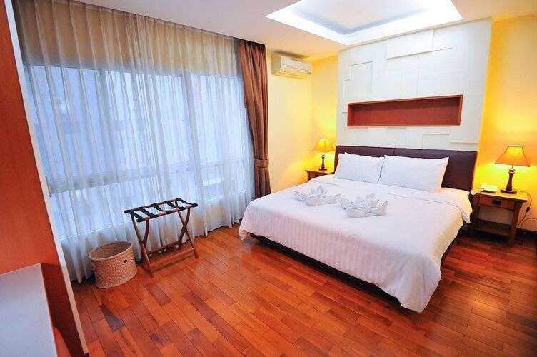 42 Grand Residence