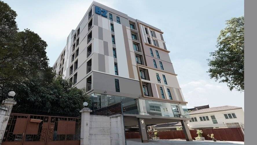 B2 Huai Khwang Premier Hotel
