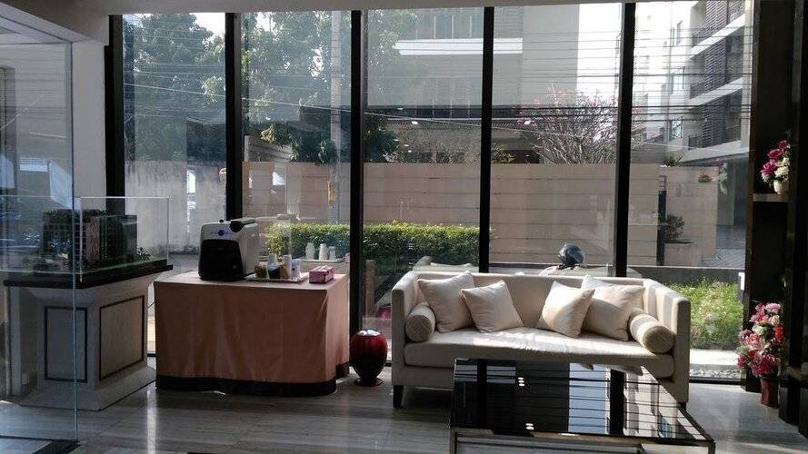 Ten Ekamai Residences