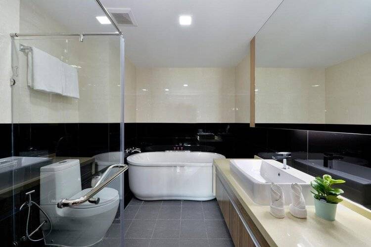 Ten Ekamai Residences