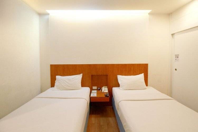 Ten Stars Inn