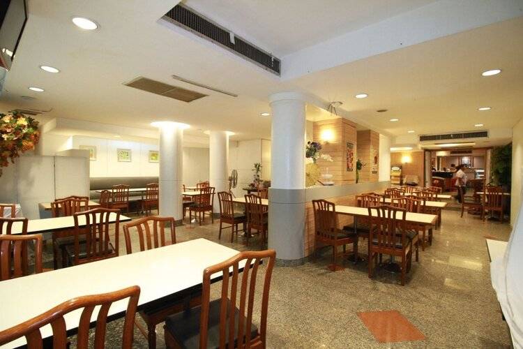 Ten Stars Inn
