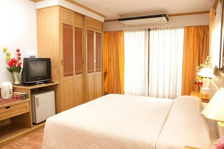 Ten Stars Inn