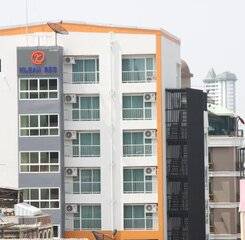 $item['hotel']['name']