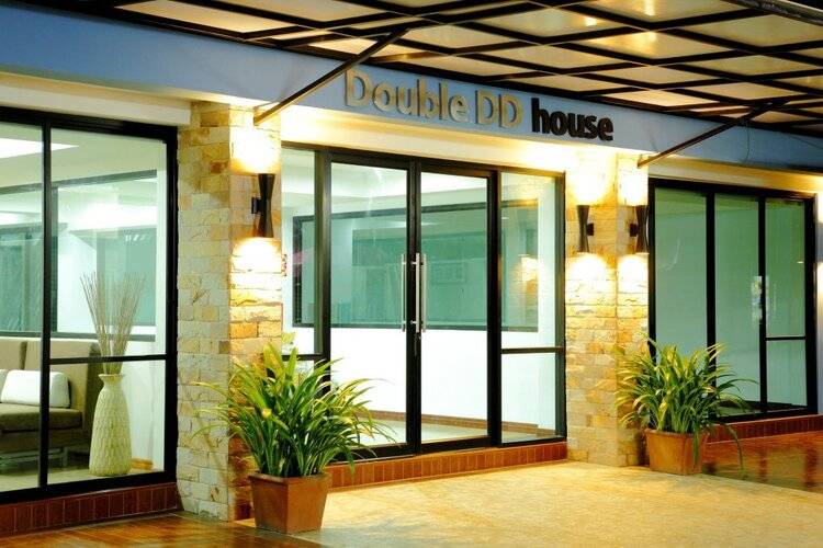 Double DD House at MRT Sutthisarn
