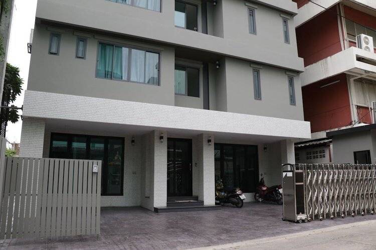 College Haus