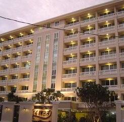 $item['hotel']['name']
