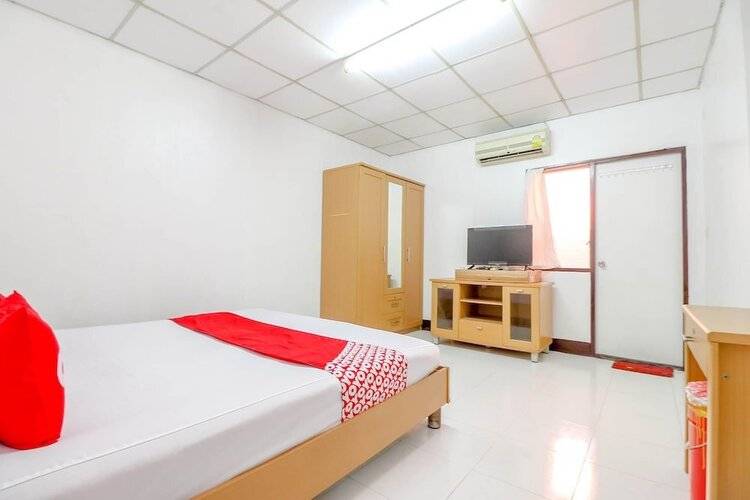 OYO 525 MRT Phetkasem 48 Place
