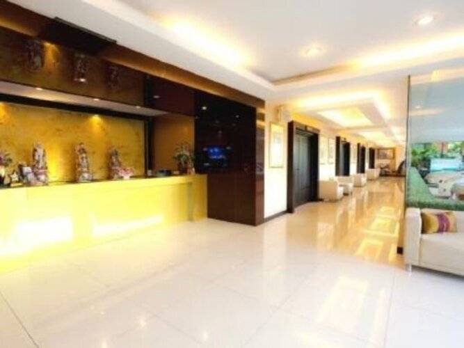 The Residence Airport & Spa
