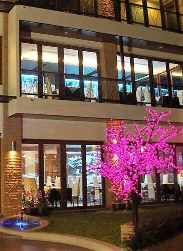 The Residence Airport & Spa