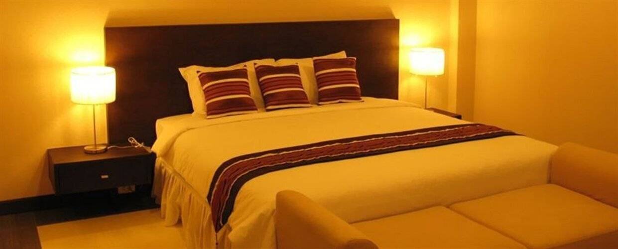 The Residence Airport & Spa