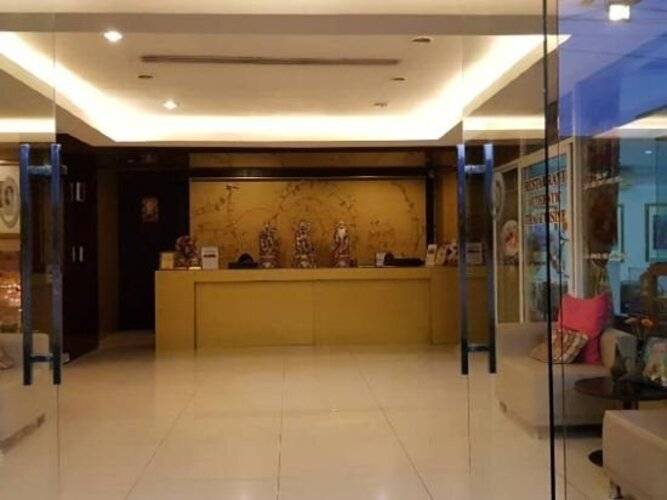 The Residence Airport & Spa