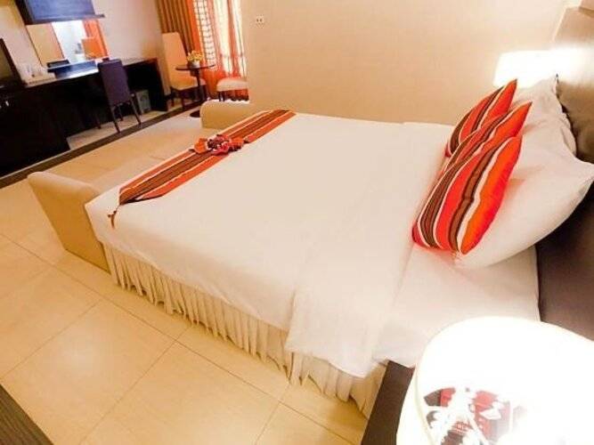 The Residence Airport & Spa