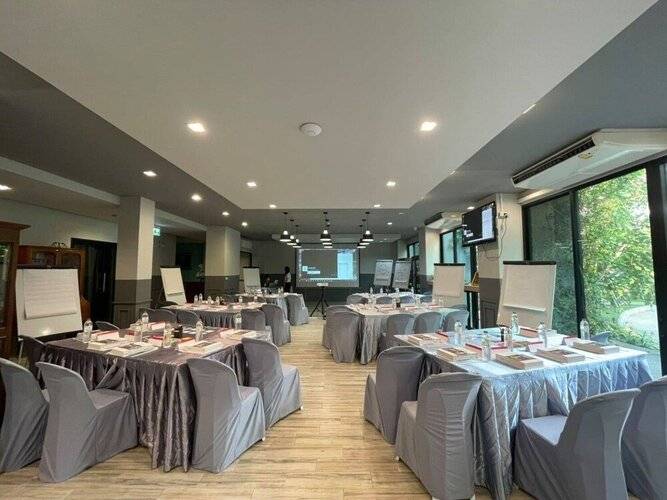 Bangkok Oasis Hotel