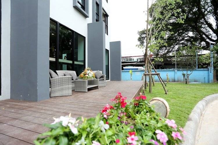 Bangkok Oasis Hotel