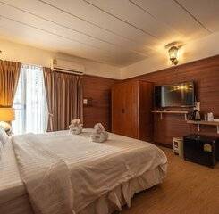 $item['hotel']['name']