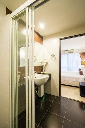 Beyond Suite Hotel