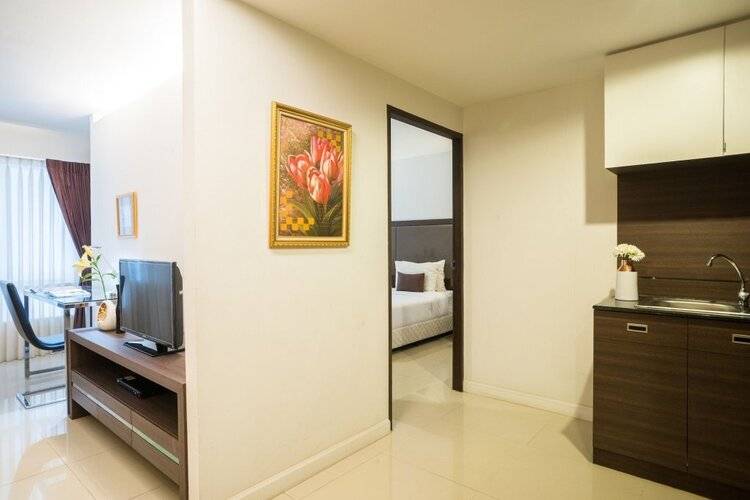 Beyond Suite Hotel
