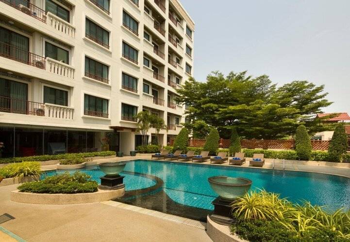 Lasalle Suites & Spa Hotel