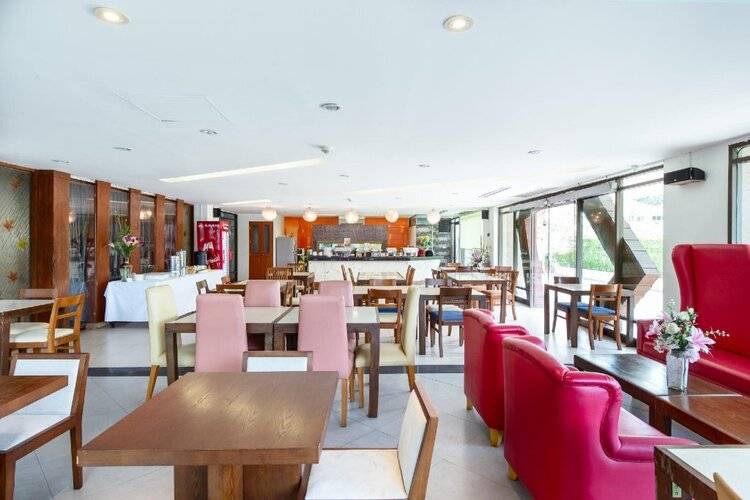 Lasalle Suites & Spa Hotel