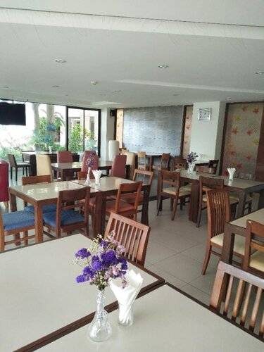 Lasalle Suites & Spa Hotel