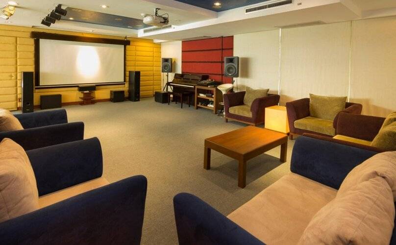 Lasalle Suites & Spa Hotel