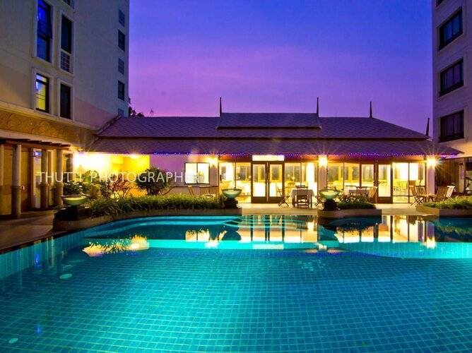 Lasalle Suites & Spa Hotel