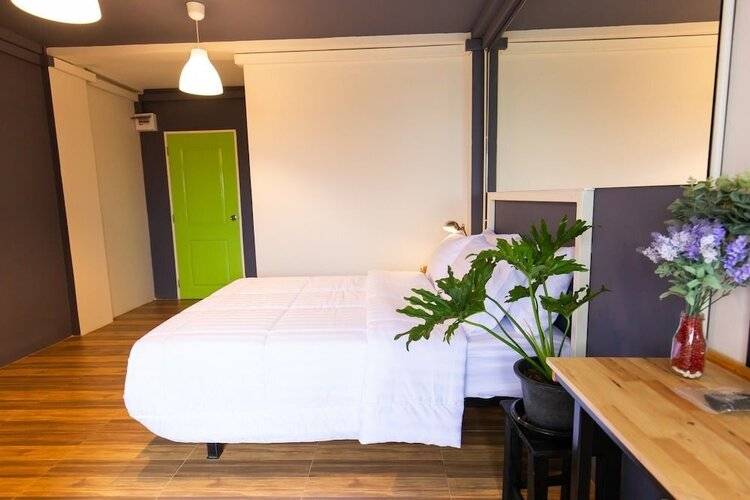 Mango 10 House