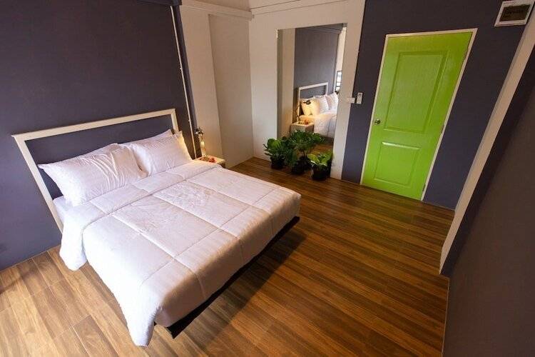 Mango 10 House