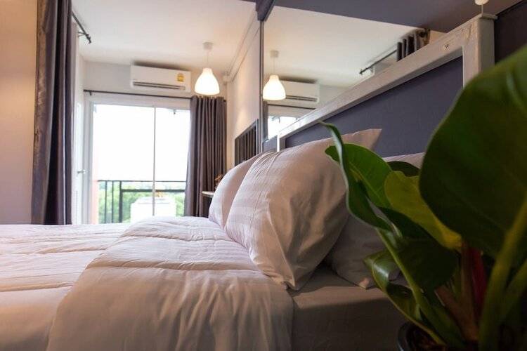 Mango 10 House