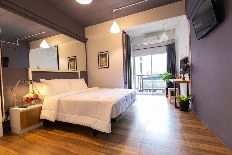 Mango 10 House