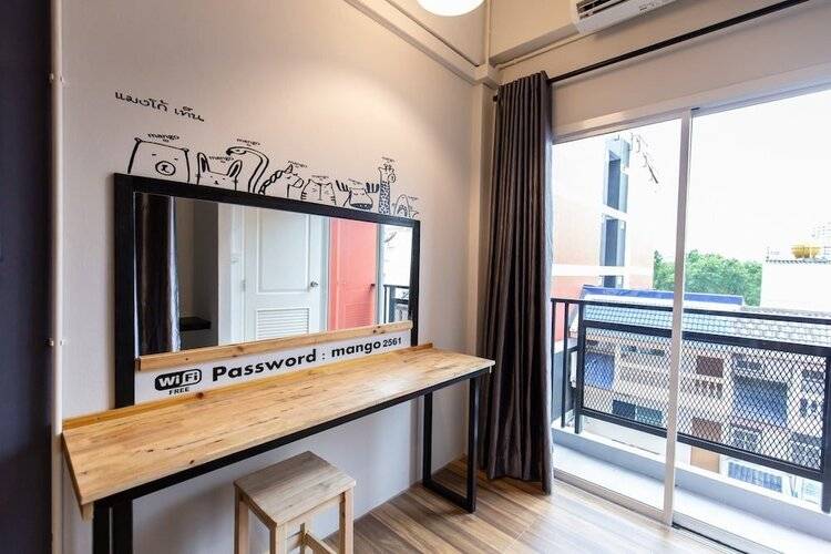 Mango 10 House