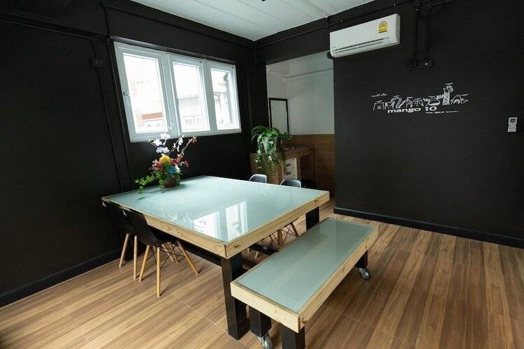 Mango 10 House