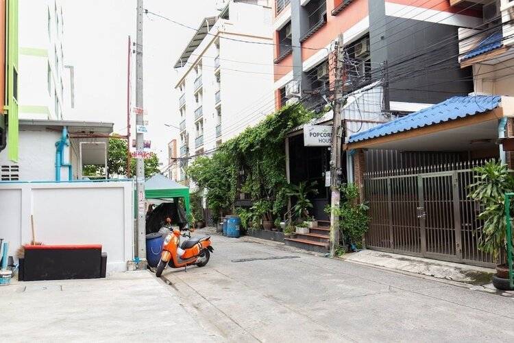 Mango 10 House