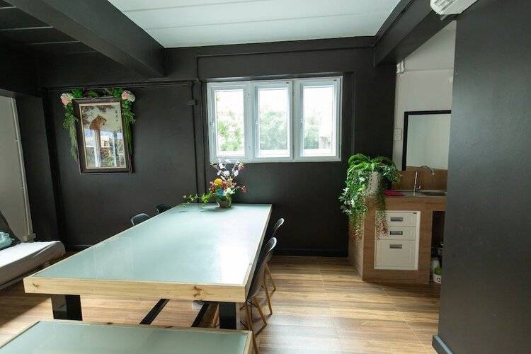 Mango 10 House